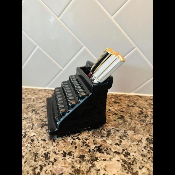 Type Writer Desk Accessory Vase Pen Holder - Picture 6 of 6